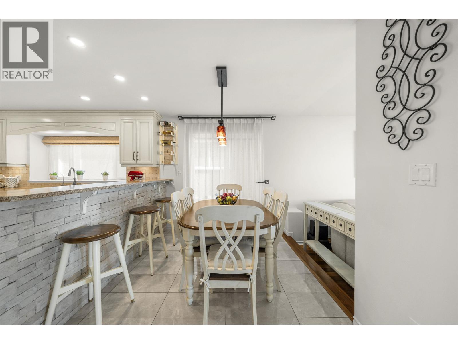 2258 Sorrento Drive, Coquitlam, British Columbia  V3K 6P4 - Photo 8 - R3070195