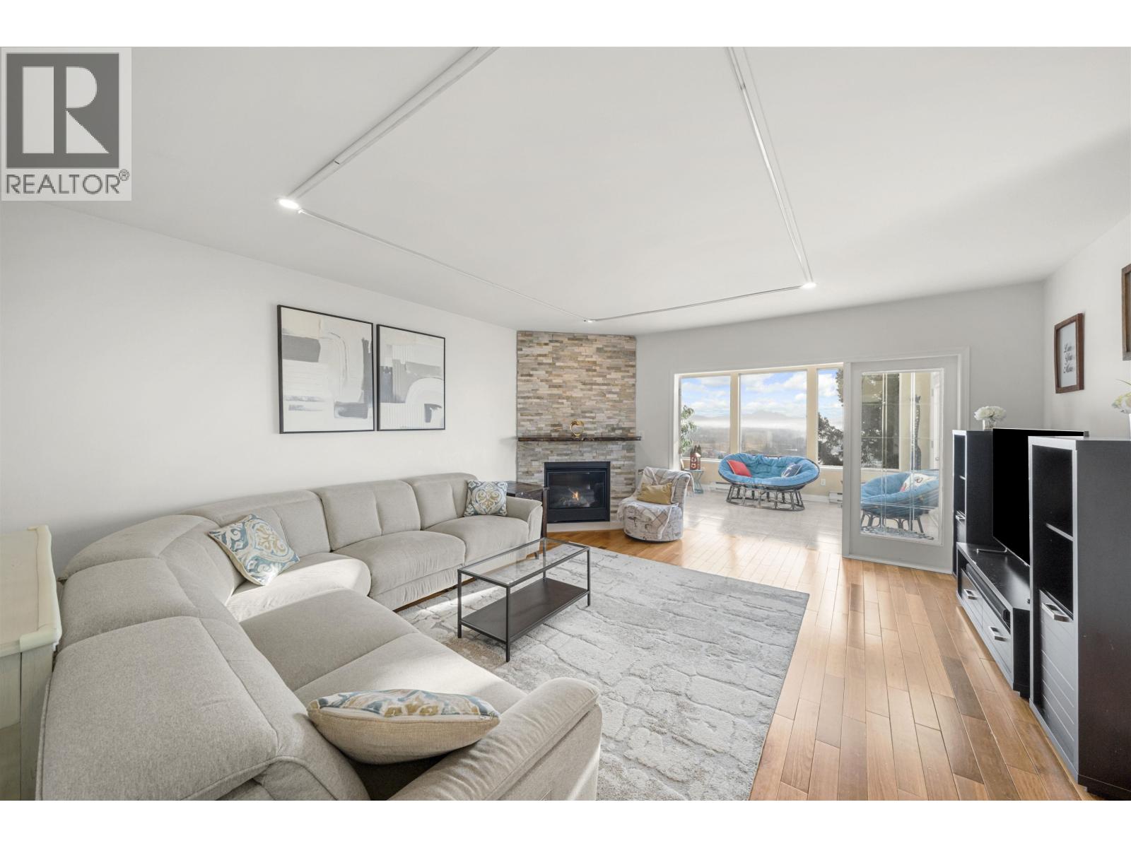 2258 Sorrento Drive, Coquitlam, British Columbia  V3K 6P4 - Photo 12 - R3070195