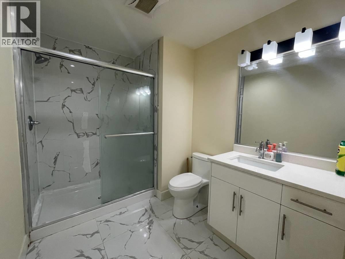 750 Grove, Burnaby, British Columbia  V5B 4G5 - Photo 9 - R3087421