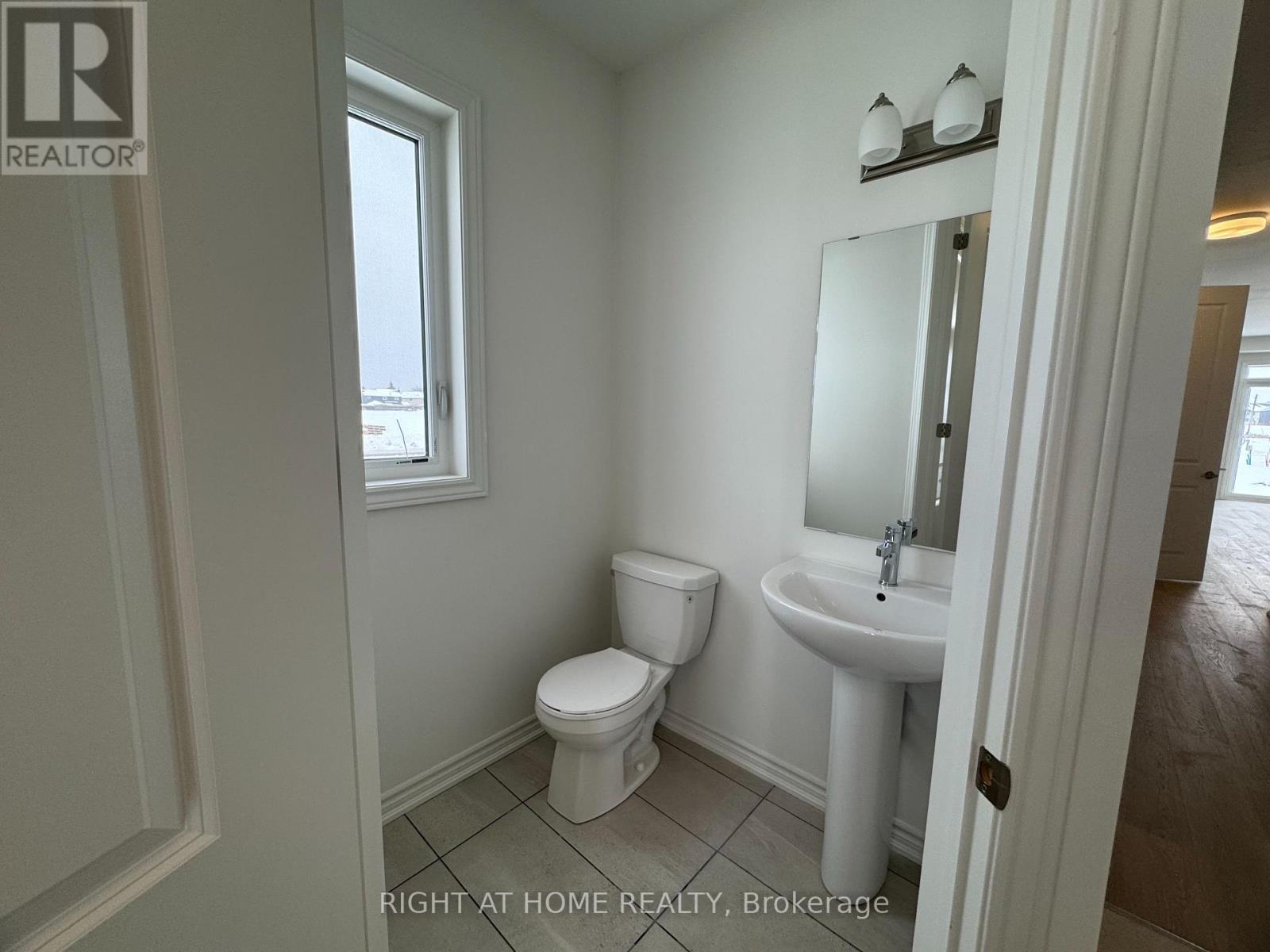 68 Sanderson Drive, Kawartha Lakes, Ontario  K9V 0S8 - Photo 4 - X12769522