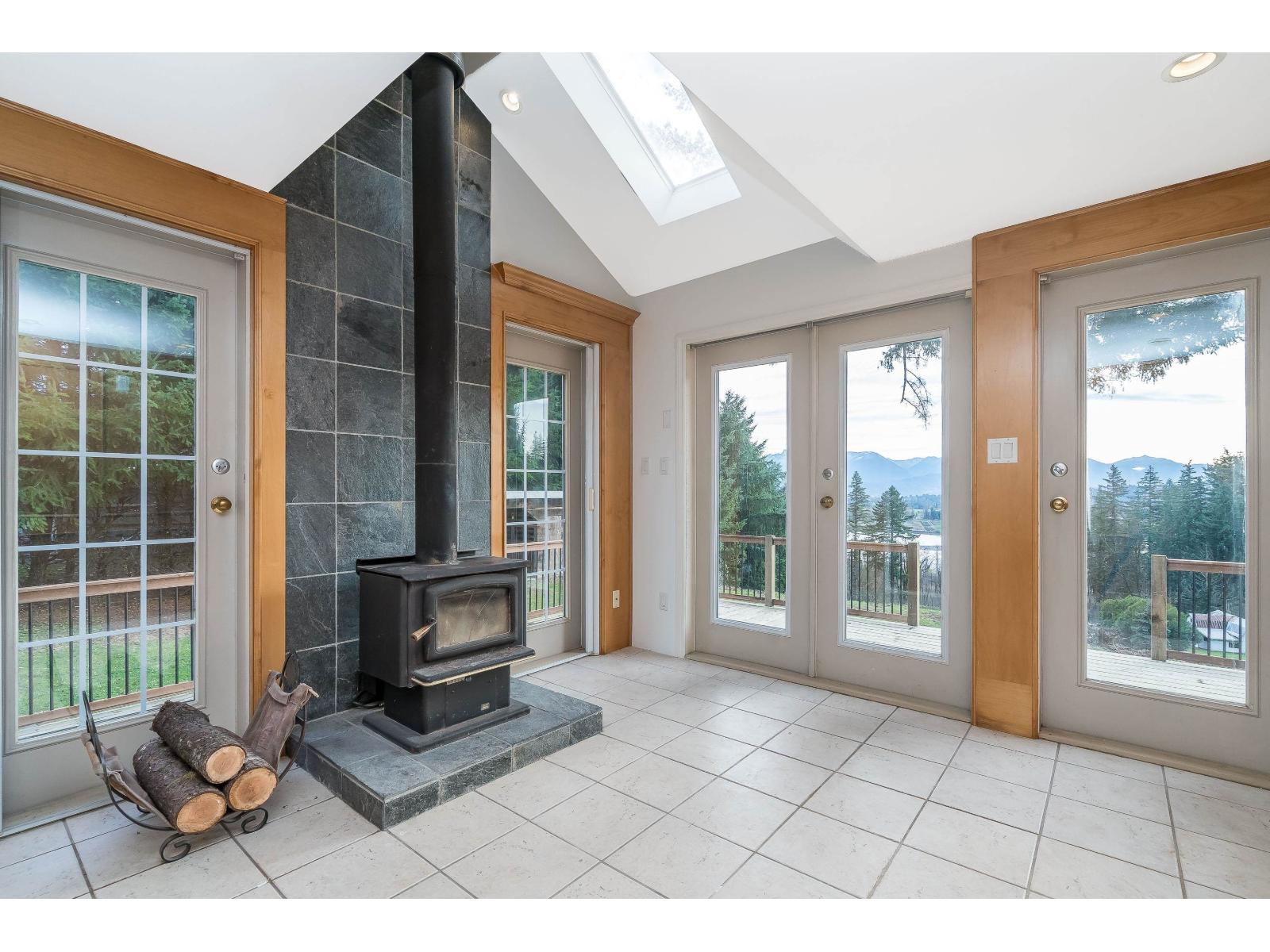 2344 Lougheed Highway, Mt Woodside, Agassiz, British Columbia  V0M 1A1 - Photo 9 - R3069266