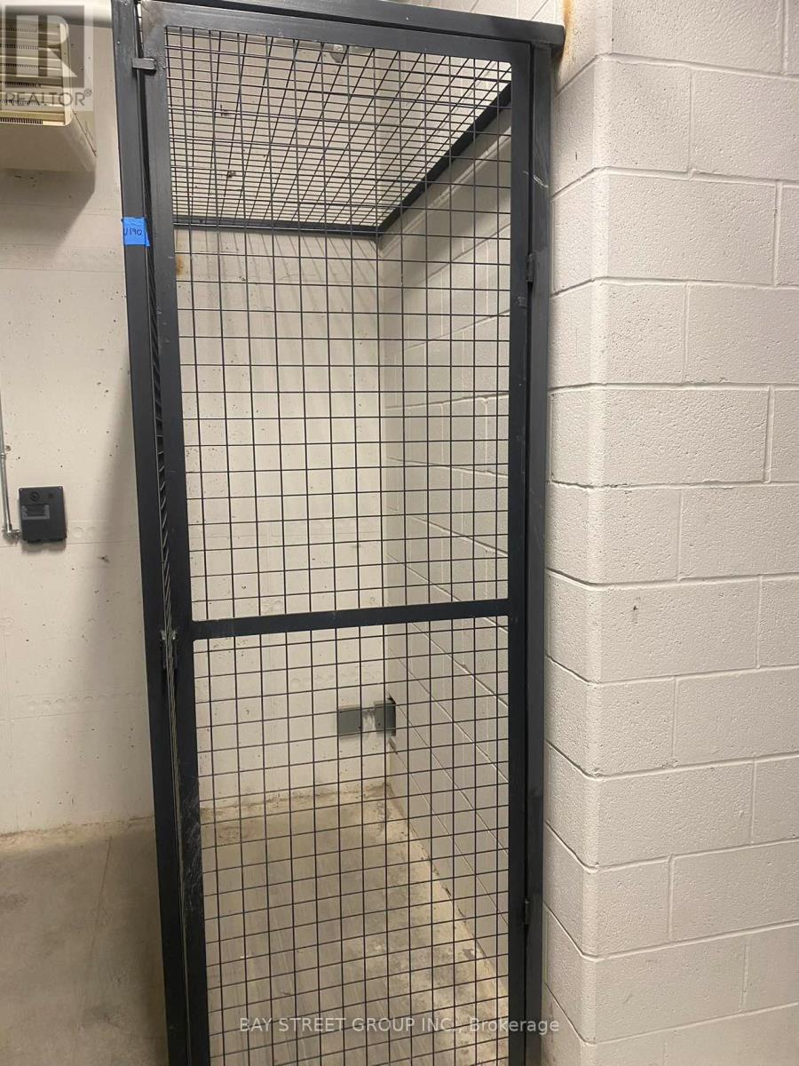 2101 - 38 Honeycrisp Crescent, Vaughan, Ontario  L4K 0M7 - Photo 11 - N12769544