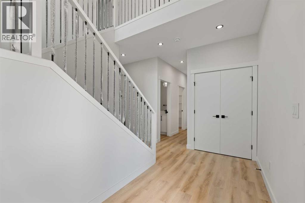 9 Mcclung Gate, Carstairs, Alberta  T0M 0N0 - Photo 3 - A2273235