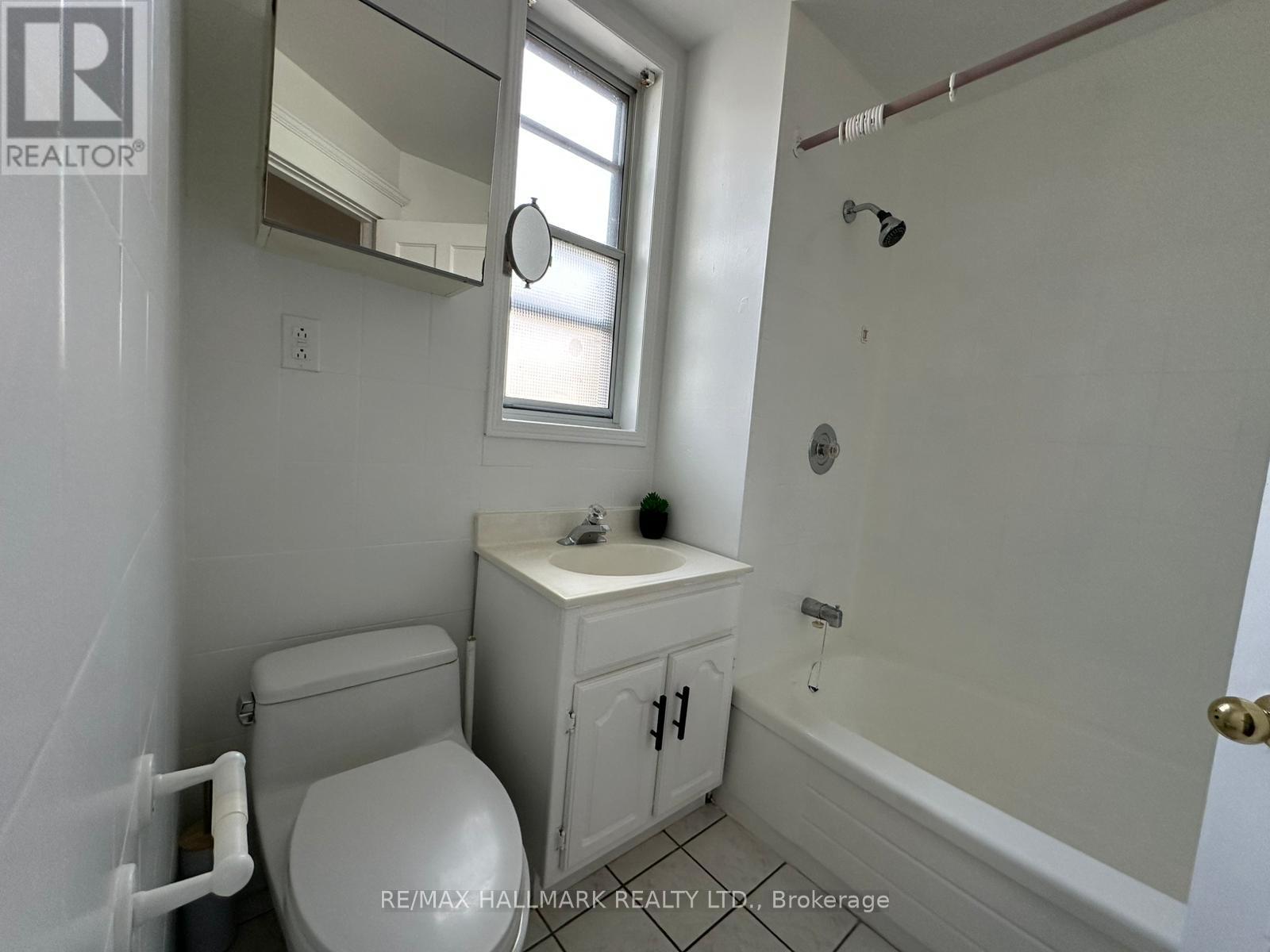 2 - 571 Pape Avenue, Toronto (Blake-Jones), Ontario  M4K 3R5 - Photo 13 - E12769554