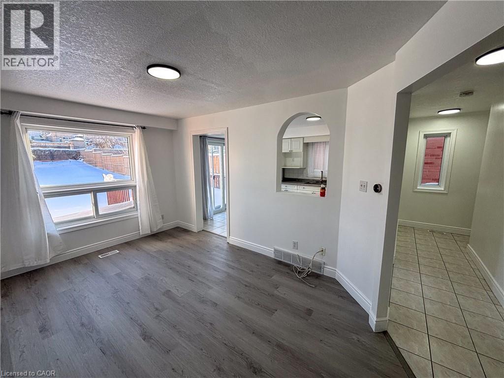 303 Bankside Drive, Kitchener, Ontario  N2N 3K3 - Photo 15 - 40803772