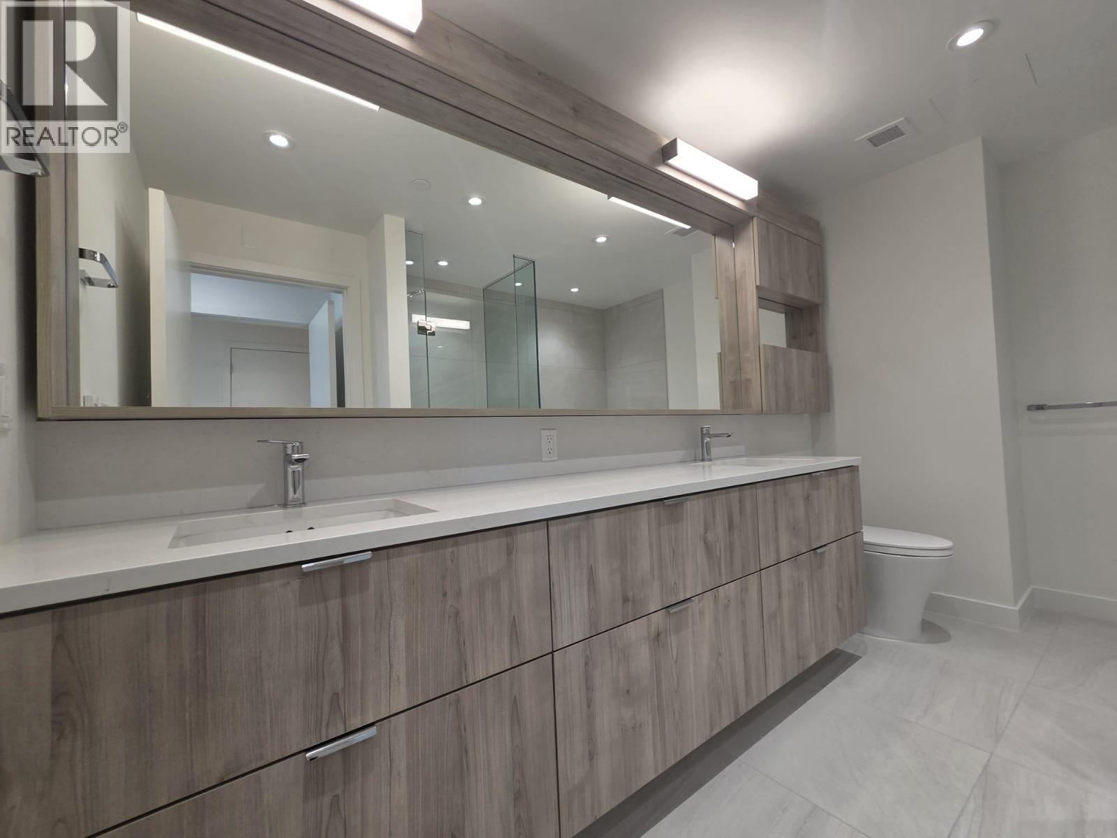 322 755 Harbourside Drive, North Vancouver, British Columbia  V7M 3G3 - Photo 18 - R3074506