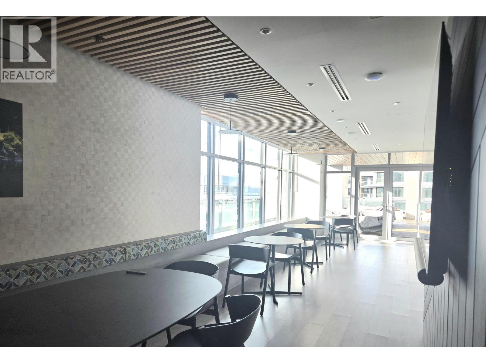 322 755 Harbourside Drive, North Vancouver, British Columbia  V7M 3G3 - Photo 9 - R3074506