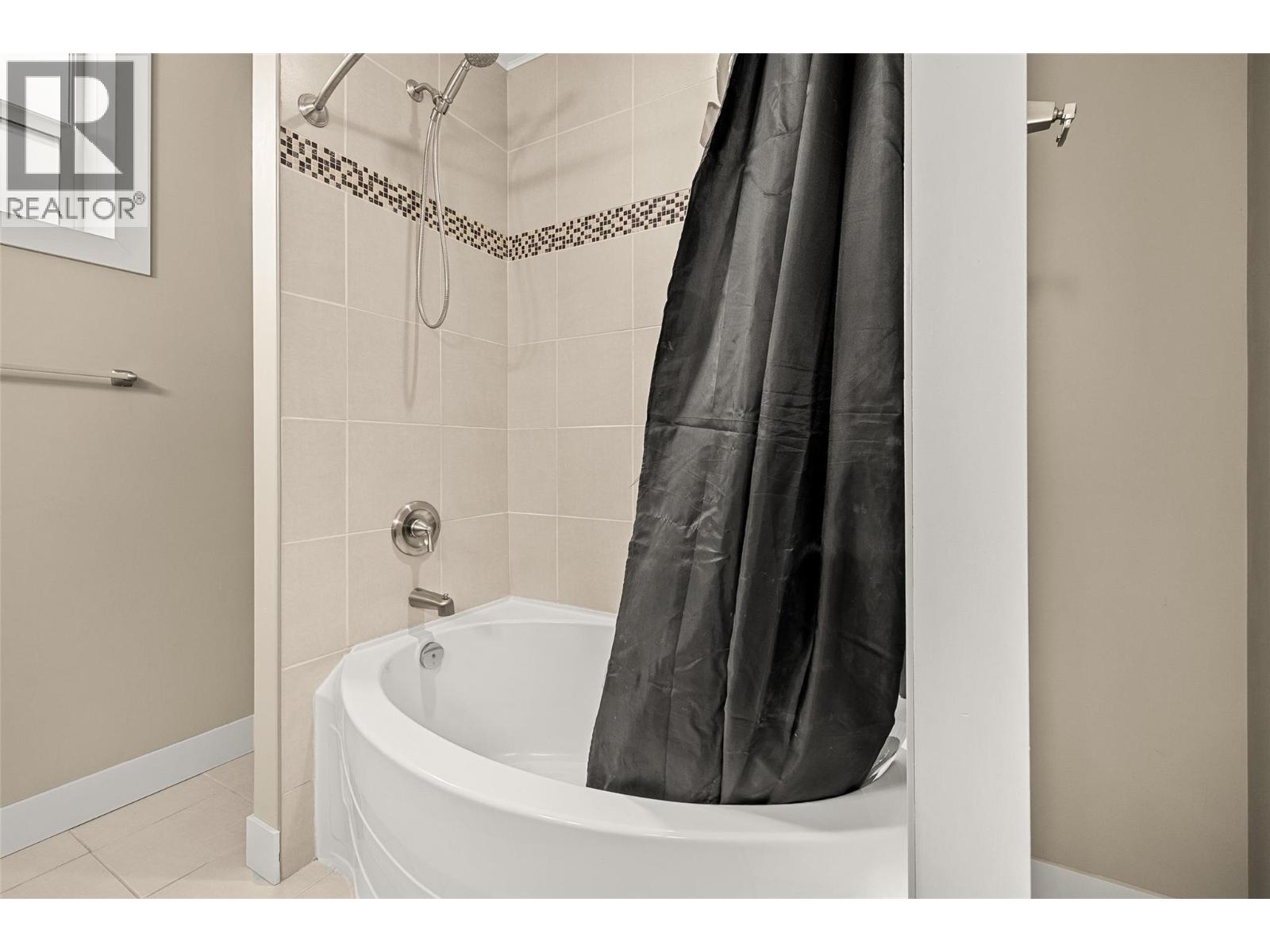 1601 Tower Ranch Boulevard Kelowna Photo 35