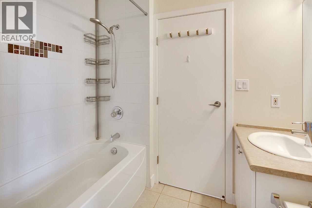 401 7088 Mont Royal Square, Vancouver, British Columbia  V5S 4X7 - Photo 16 - R3086888