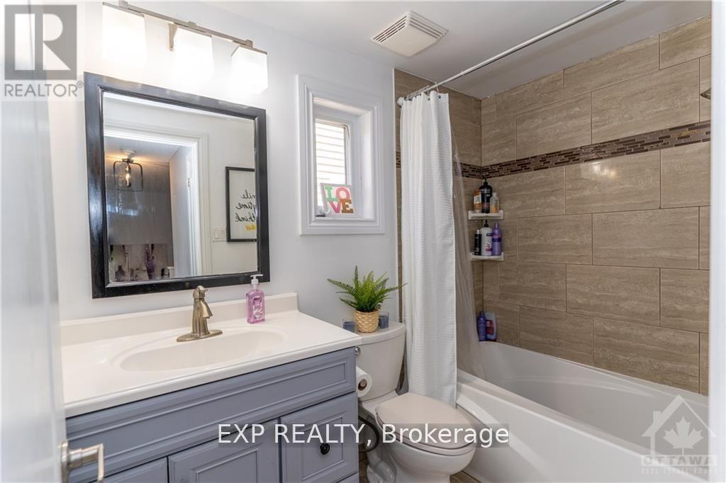 43 Exeter Drive, Ottawa, Ontario  K2J 1Z9 - Photo 11 - X12769592
