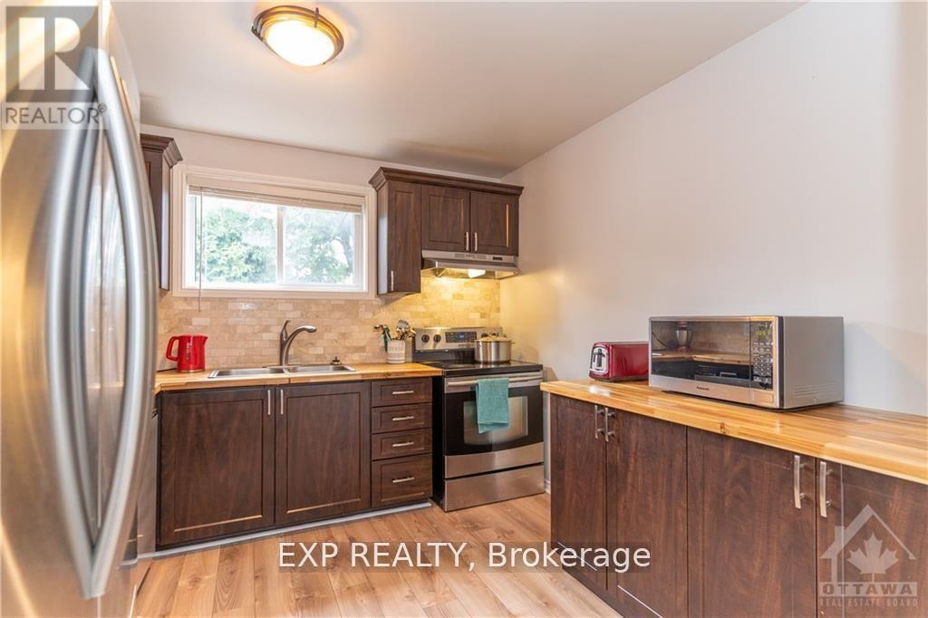 43 Exeter Drive, Ottawa, Ontario  K2J 1Z9 - Photo 4 - X12769592