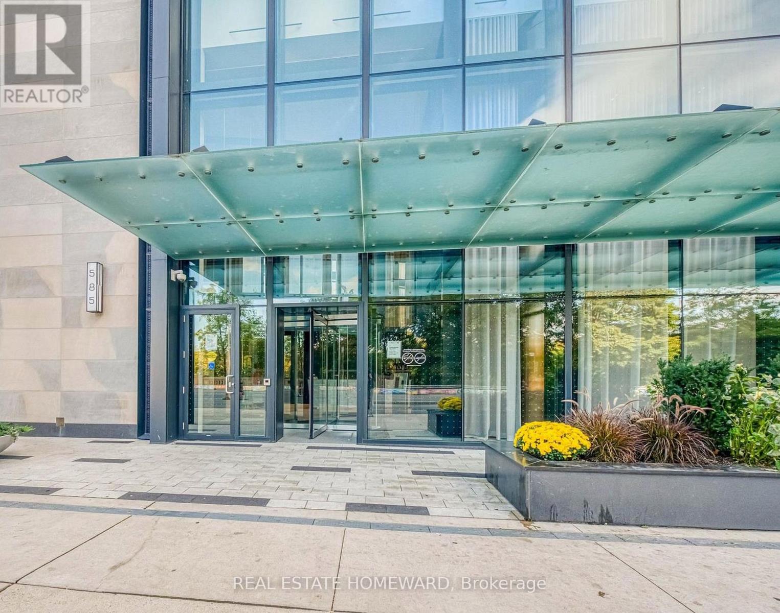 1118 - 585 Bloor Street E, Toronto, Ontario  M4W 0B3 - Photo 2 - C12769580