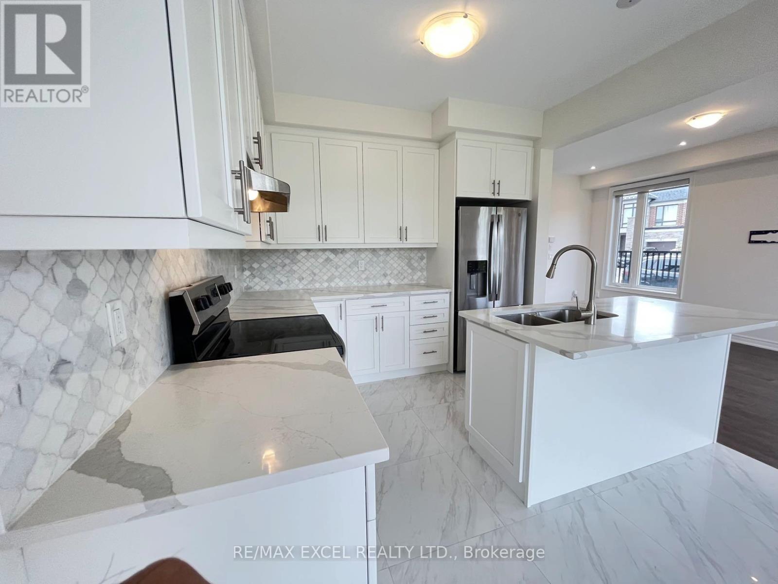 24 Stubbs Lane, Aurora, Ontario  L4G 3Y3 - Photo 13 - N12769570