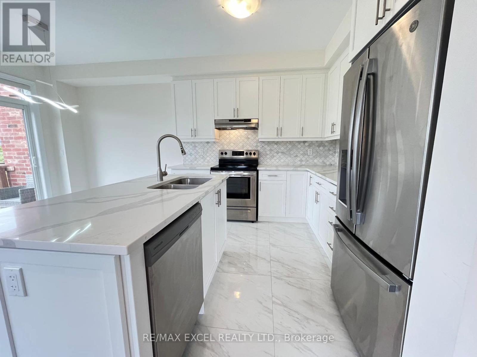 24 Stubbs Lane, Aurora, Ontario  L4G 3Y3 - Photo 14 - N12769570