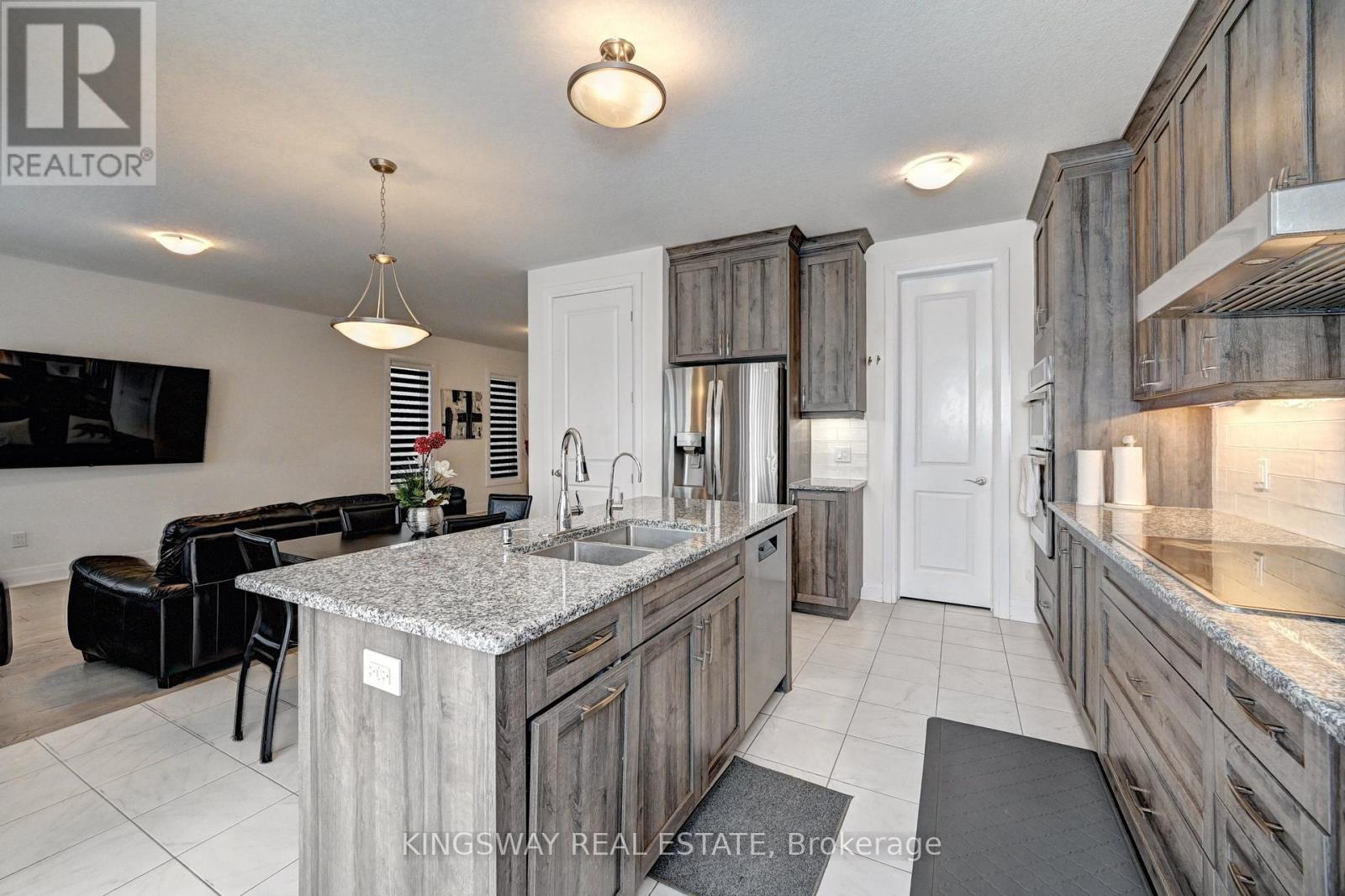 520 Nathalie Crescent, Kitchener, Ontario  N2E 0C9 - Photo 13 - X12769588