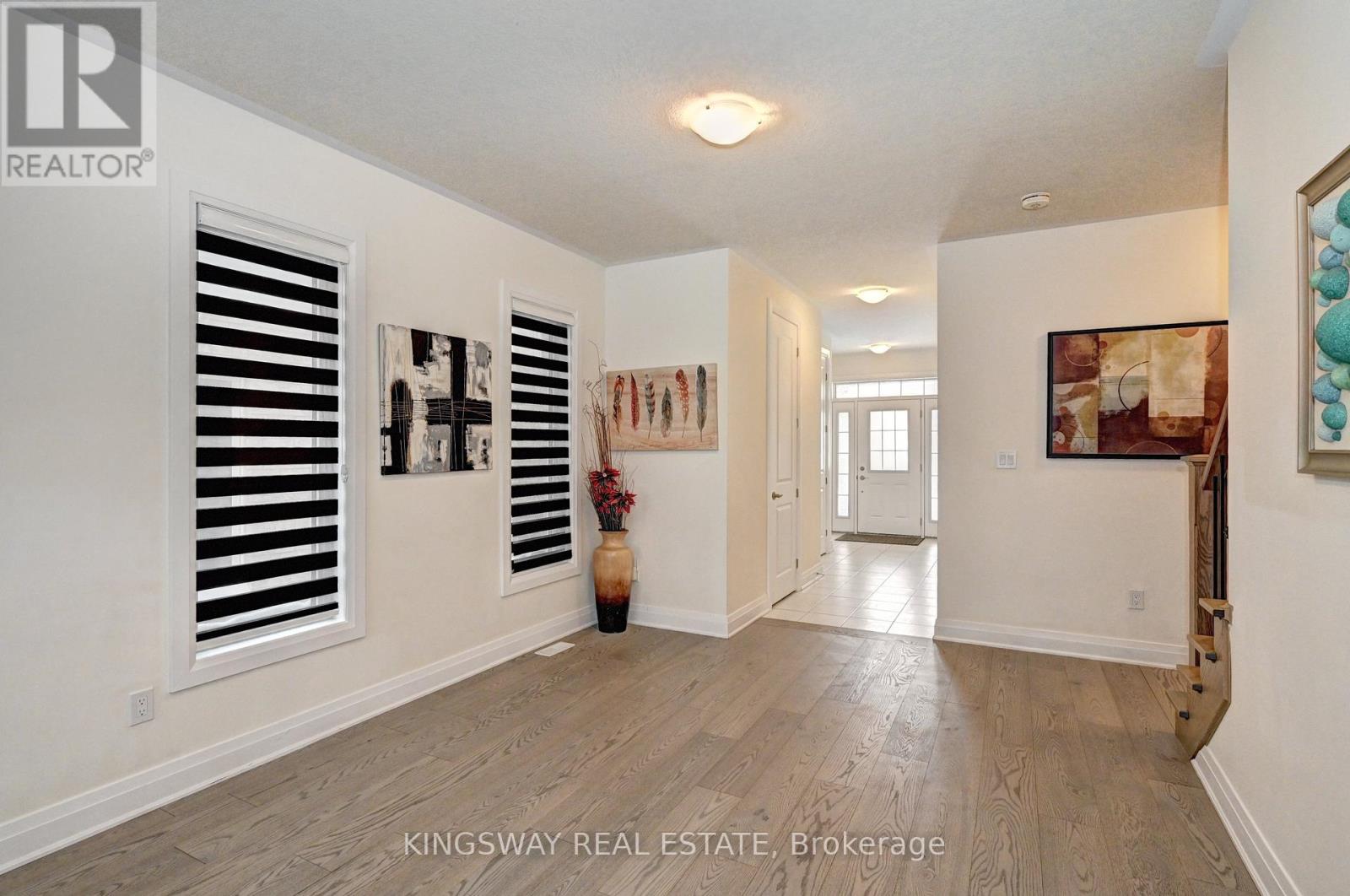 520 Nathalie Crescent, Kitchener, Ontario  N2E 0C9 - Photo 4 - X12769588