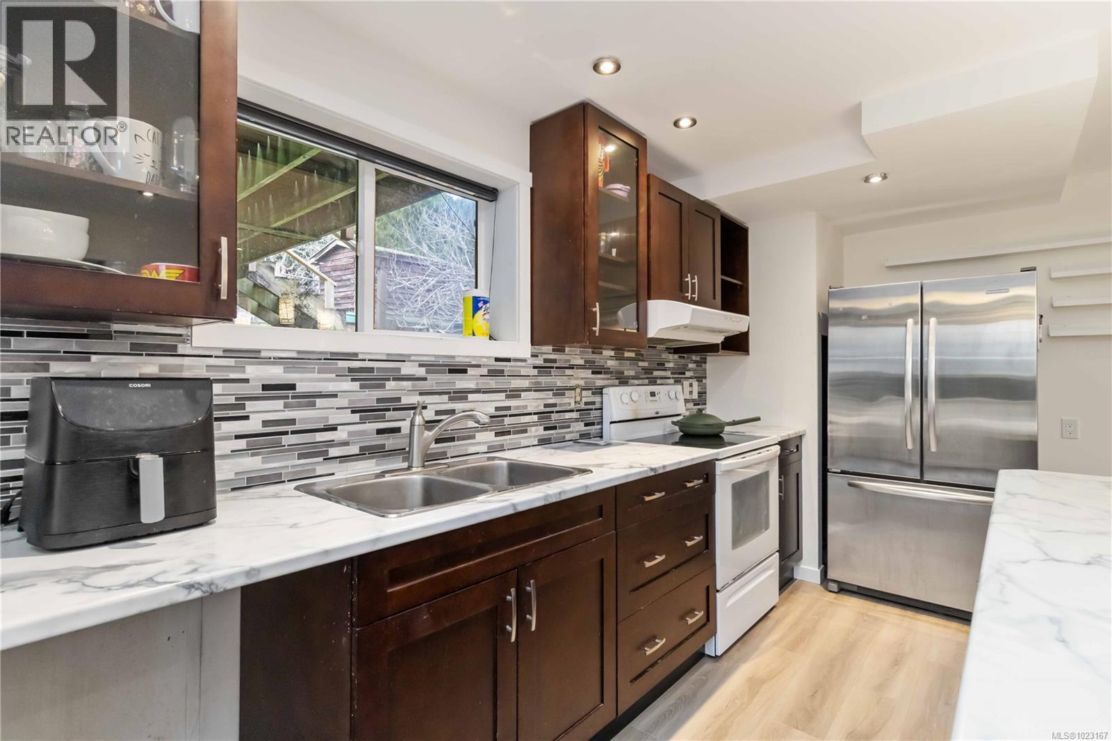 4370 Elnido Cres, Saanich, British Columbia  V8N 4Z6 - Photo 29 - 1023167