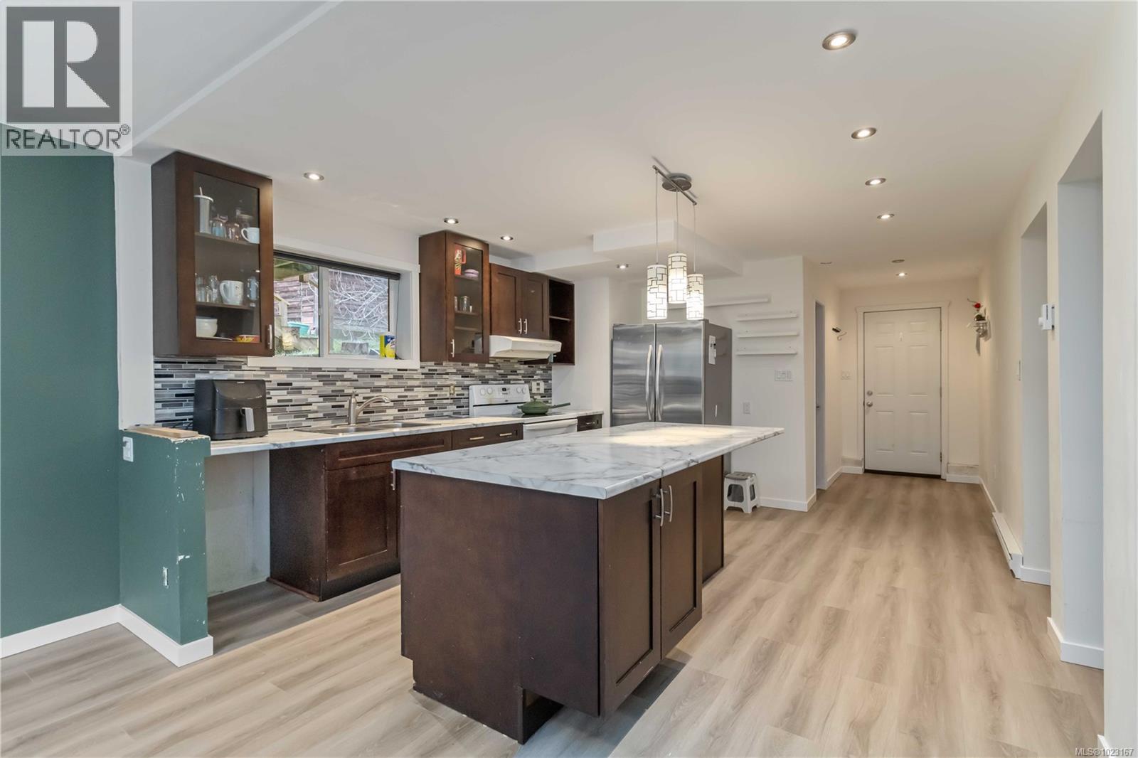 4370 Elnido Cres, Saanich, British Columbia  V8N 4Z6 - Photo 30 - 1023167