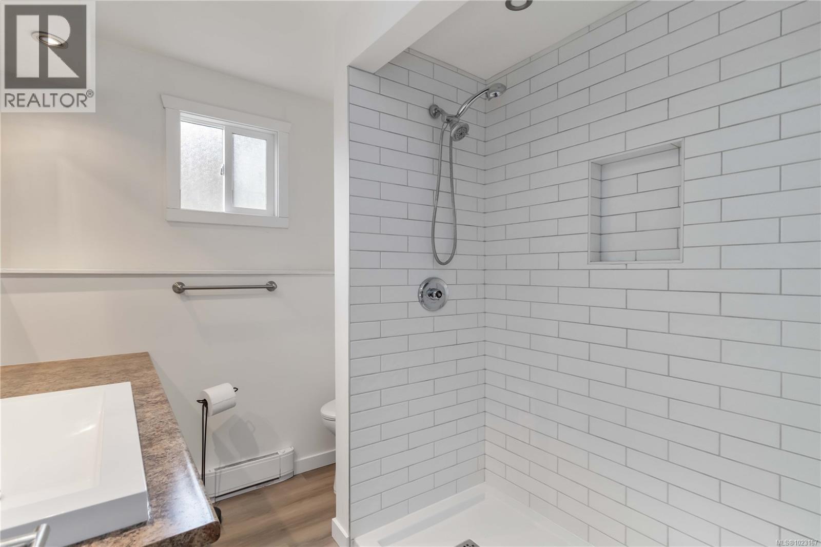 4370 Elnido Cres, Saanich, British Columbia  V8N 4Z6 - Photo 39 - 1023167