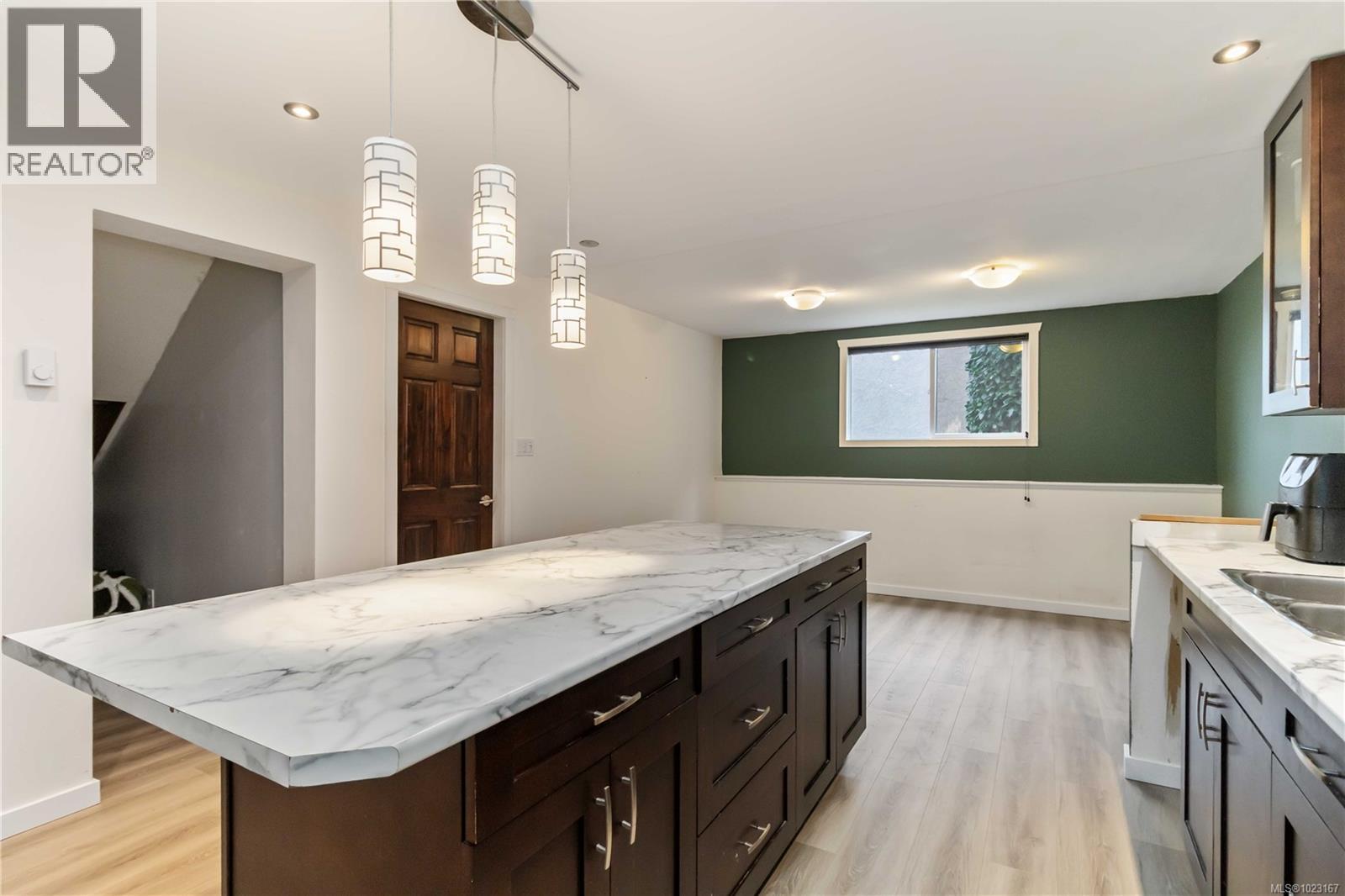 4370 Elnido Cres, Saanich, British Columbia  V8N 4Z6 - Photo 33 - 1023167