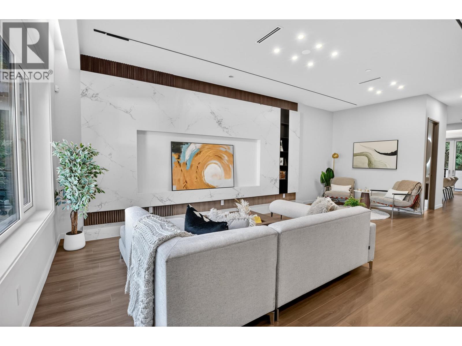 Listing Picture 3 of 12 : 3548 W 35TH AVENUE, Vancouver / 溫哥華 - 魯藝地產 Yvonne Lu Group - MLS Medallion Club Member