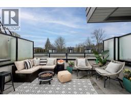 21 856 ORWELL STREET, North Vancouver, British Columbia
