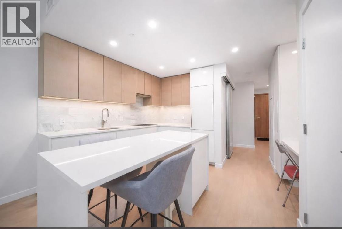 Listing Picture 2 of 37 : 909 2108 GILMORE AVENUE, Burnaby / 本拿比 - 魯藝地產 Yvonne Lu Group - MLS Medallion Club Member