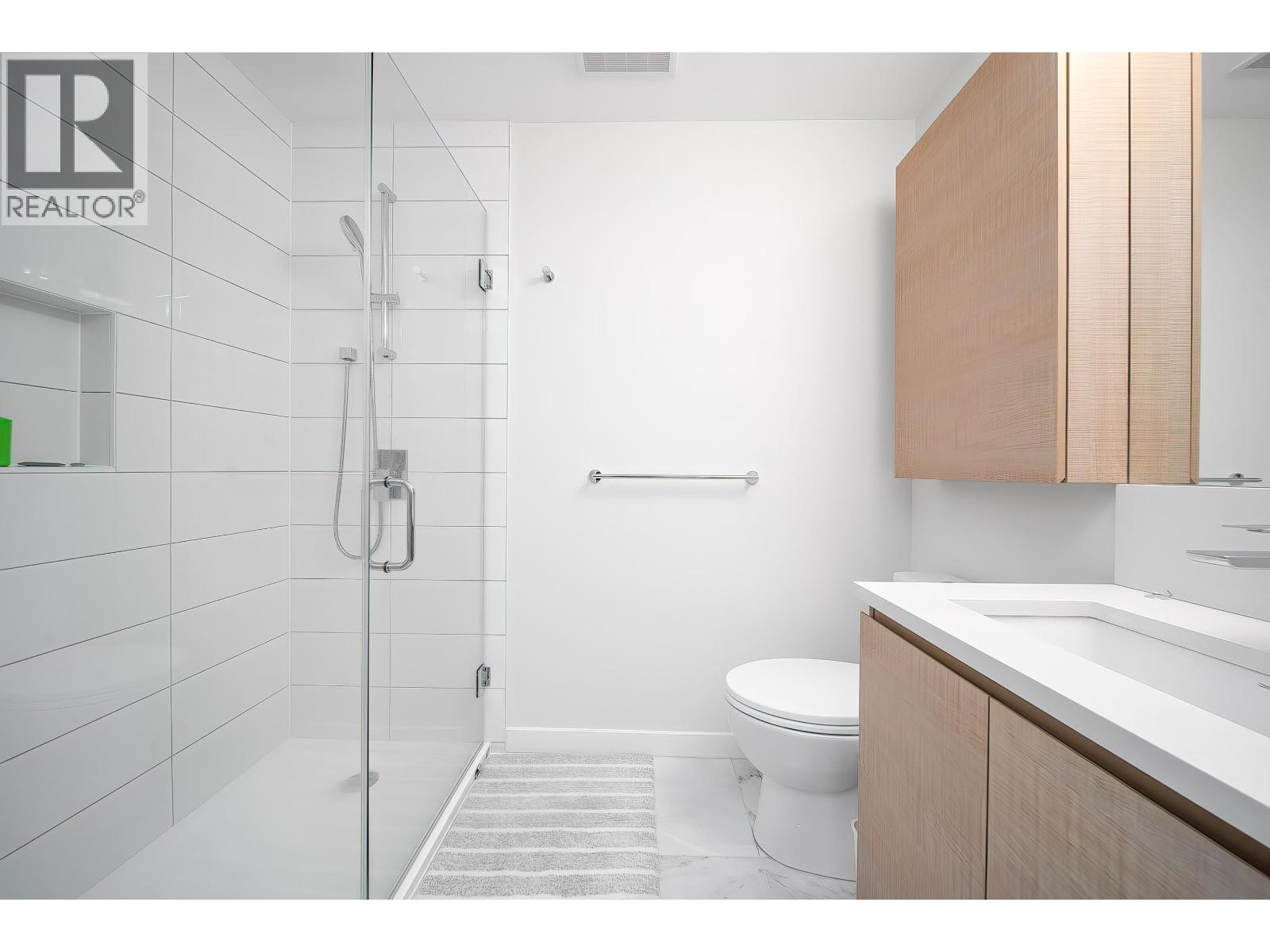 Listing Picture 16 of 37 : 909 2108 GILMORE AVENUE, Burnaby / 本拿比 - 魯藝地產 Yvonne Lu Group - MLS Medallion Club Member