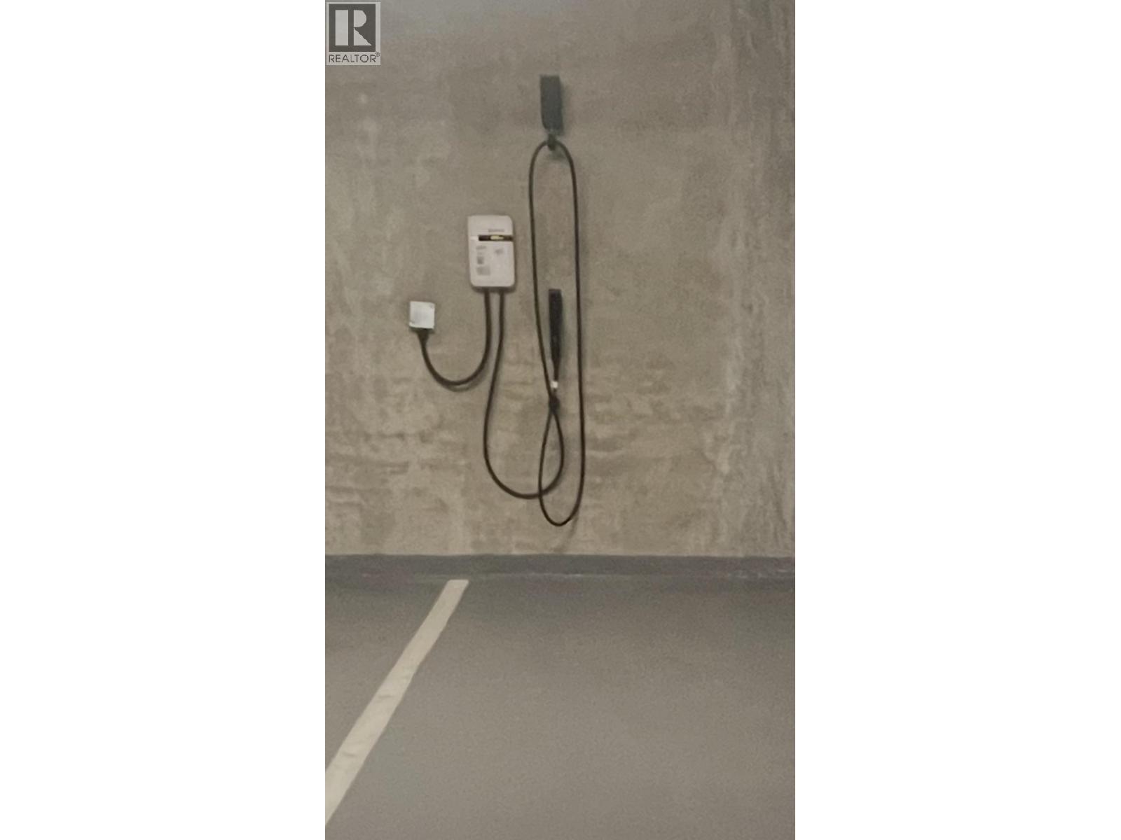 Listing Picture 14 of 37 : 909 2108 GILMORE AVENUE, Burnaby / 本拿比 - 魯藝地產 Yvonne Lu Group - MLS Medallion Club Member