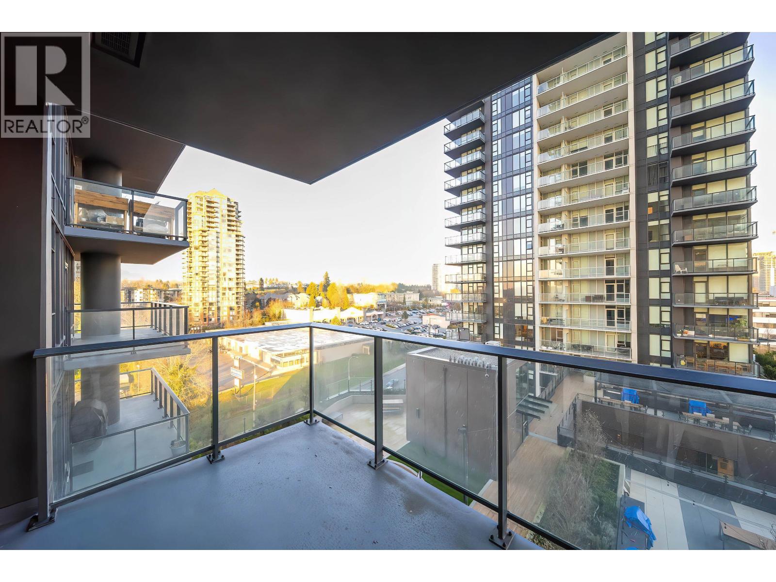 Listing Picture 19 of 37 : 909 2108 GILMORE AVENUE, Burnaby / 本拿比 - 魯藝地產 Yvonne Lu Group - MLS Medallion Club Member