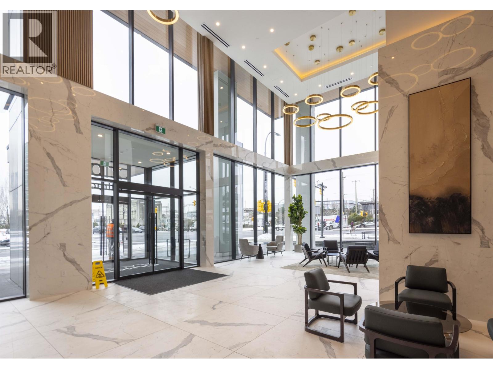 Listing Picture 35 of 37 : 909 2108 GILMORE AVENUE, Burnaby / 本拿比 - 魯藝地產 Yvonne Lu Group - MLS Medallion Club Member