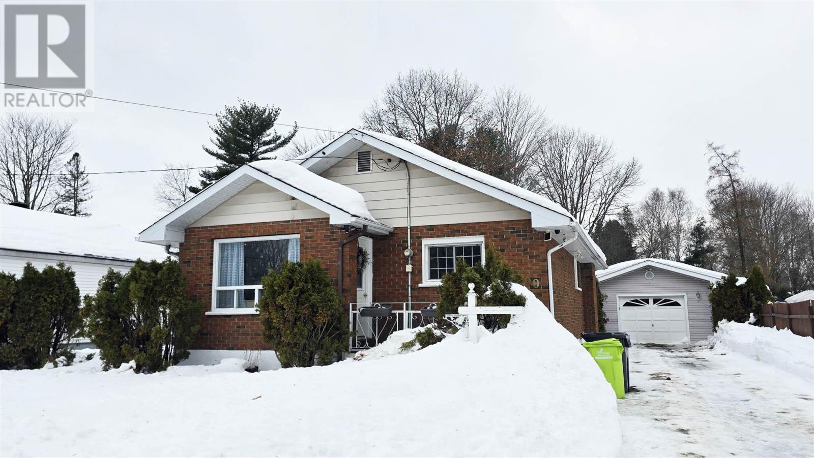 90 Market ST, Sault Ste. Marie, Ontario