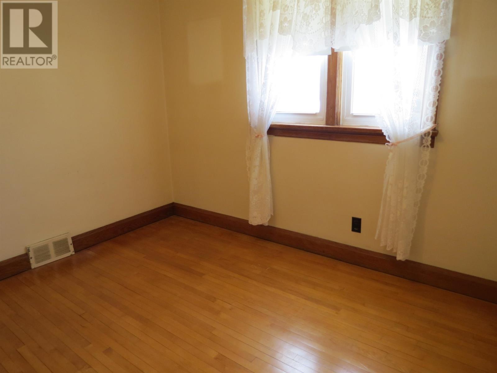 836 Simpson St, Thunder Bay, Ontario  P7C 3K4 - Photo 16 - TB2600153