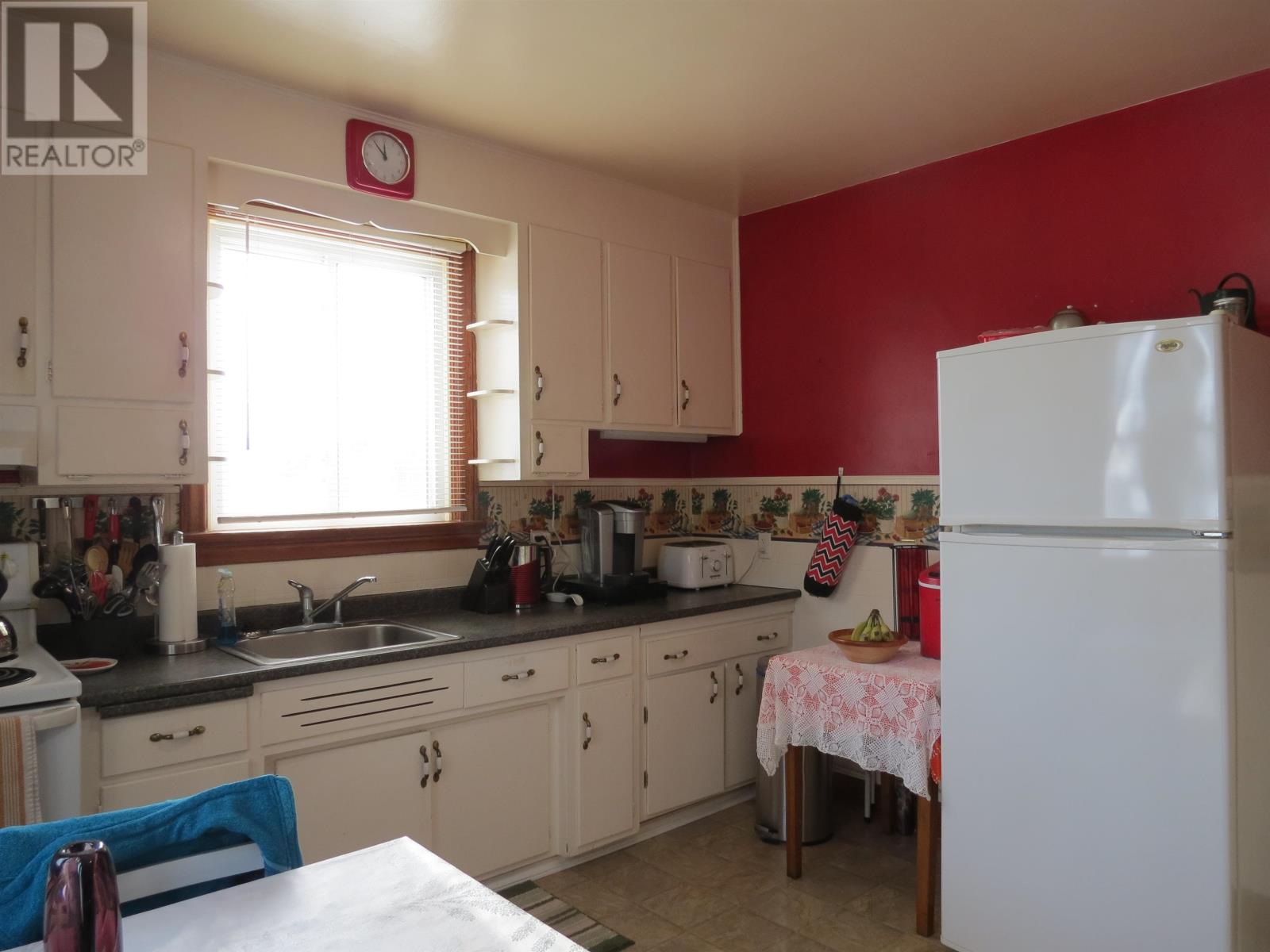 836 Simpson St, Thunder Bay, Ontario  P7C 3K4 - Photo 9 - TB2600153