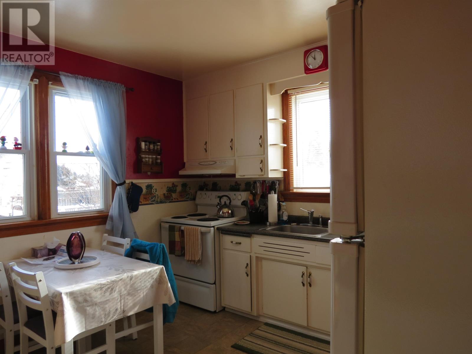 836 Simpson St, Thunder Bay, Ontario  P7C 3K4 - Photo 8 - TB2600153