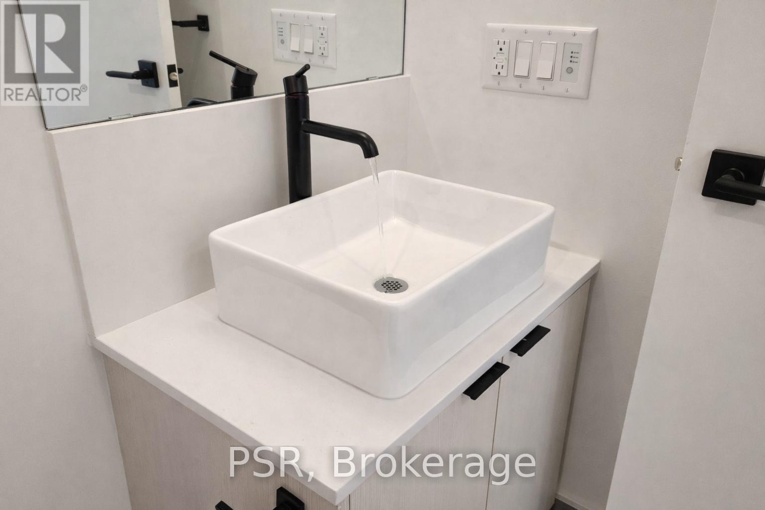 1510 - 10 Graphophone Grove, Toronto (Dovercourt-Wallace Emerson-Junction), Ontario  M6H 0E5 - Photo 24 - W12757510