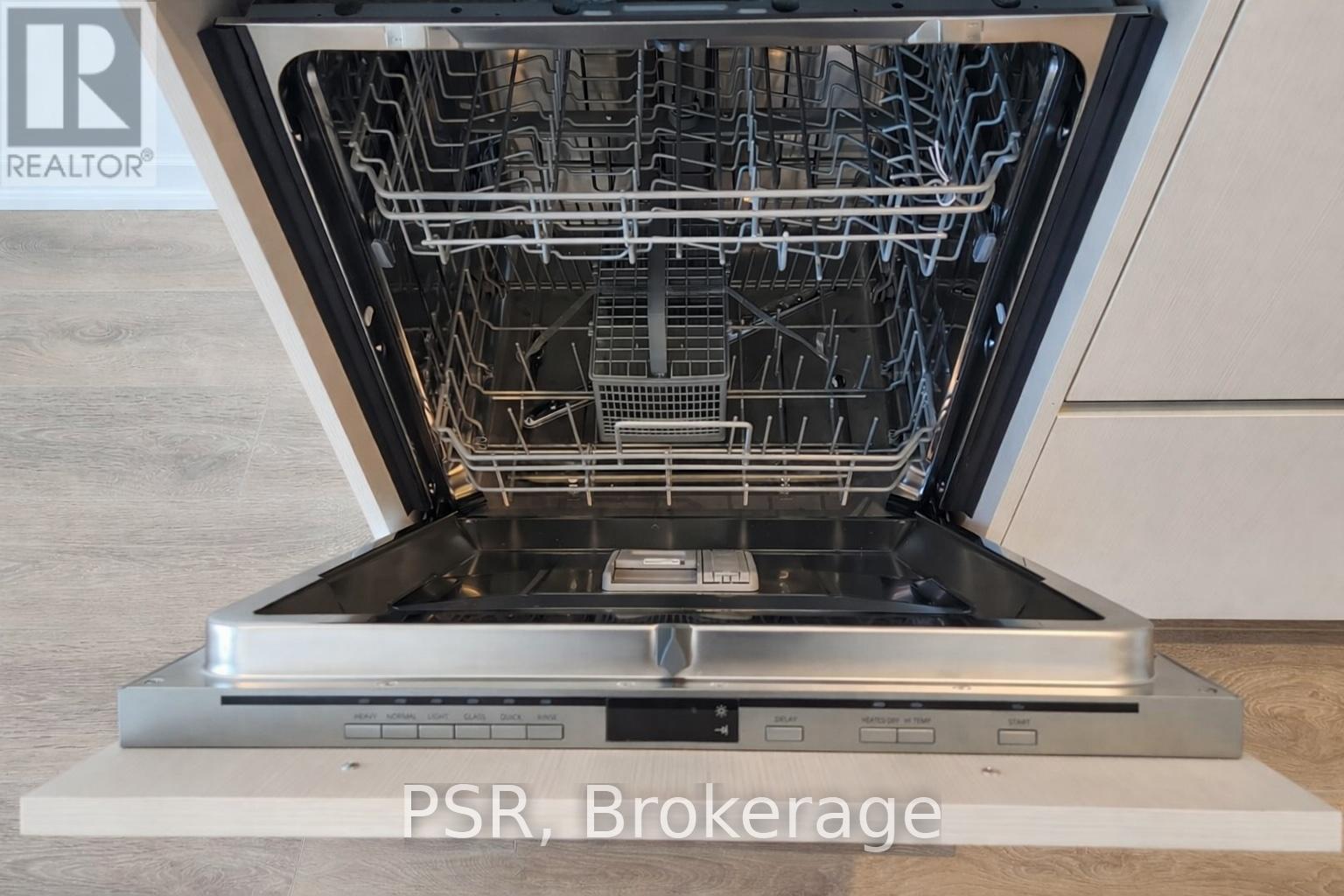 1510 - 10 Graphophone Grove, Toronto (Dovercourt-Wallace Emerson-Junction), Ontario  M6H 0E5 - Photo 7 - W12757510