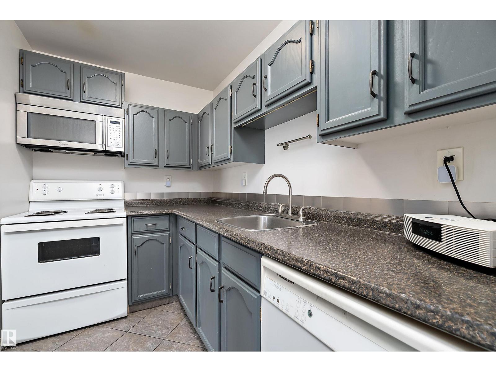 #901 10145 109 St Nw, Edmonton, Alberta  T5J 3M5 - Photo 13 - E4472743