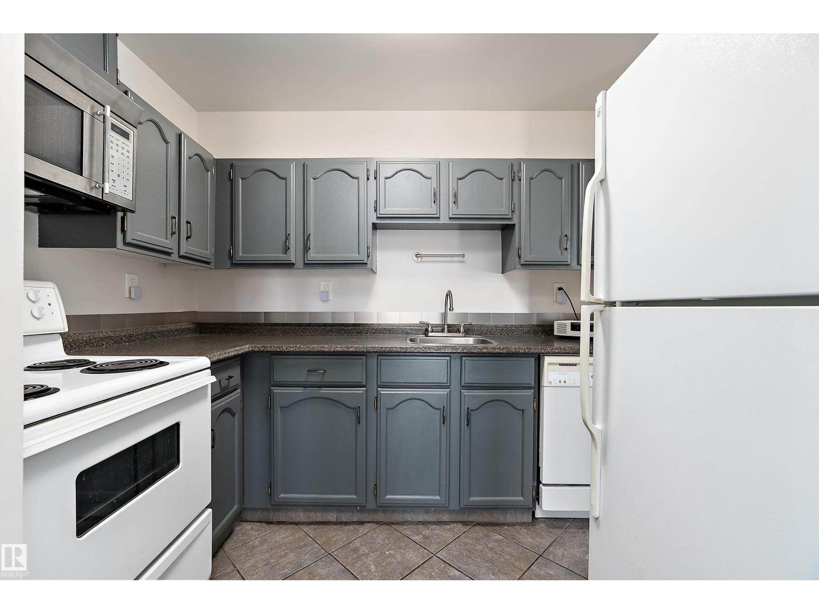 #901 10145 109 St Nw, Edmonton, Alberta  T5J 3M5 - Photo 15 - E4472743