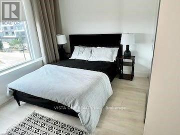 403 - 297 Oak Walk Drive, Oakville (Ro River Oaks), Ontario  L6H 3R6 - Photo 5 - W12769596