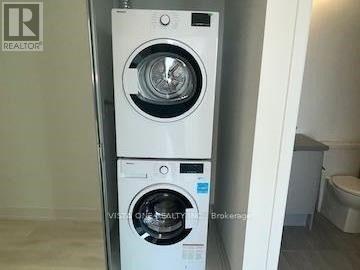 403 - 297 Oak Walk Drive, Oakville (Ro River Oaks), Ontario  L6H 3R6 - Photo 7 - W12769596