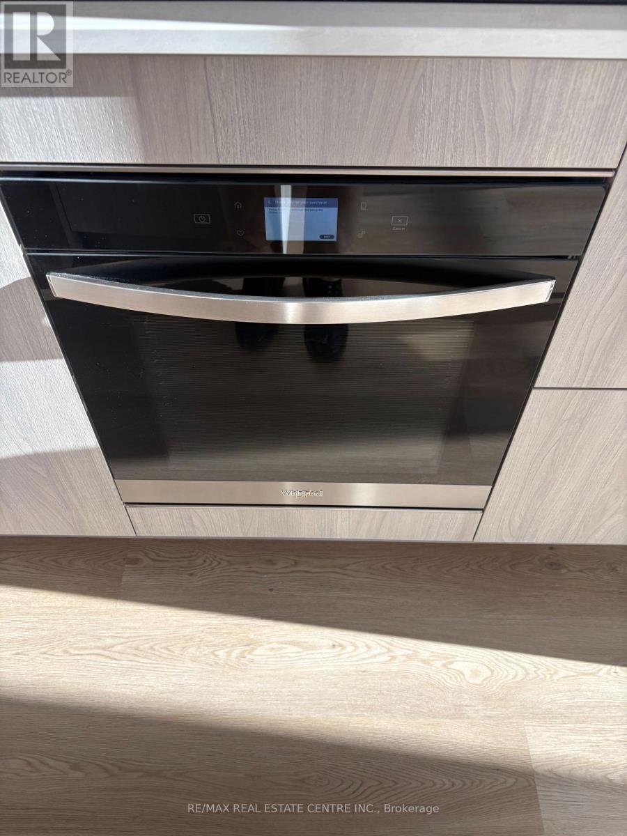 4209 - 395 Square One Drive, Mississauga (City Centre), Ontario  L5B 0P6 - Photo 13 - W12769604