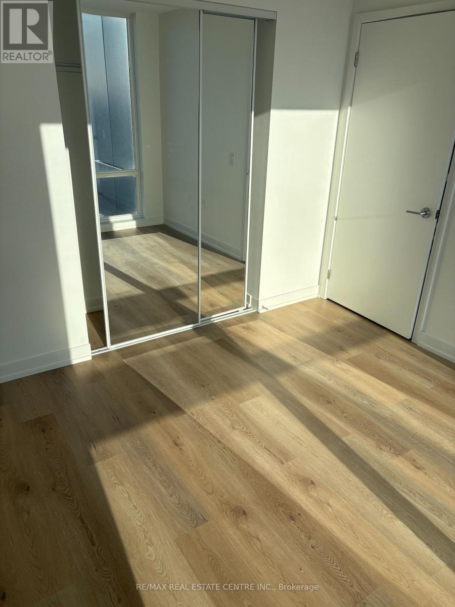 4209 - 395 Square One Drive, Mississauga (City Centre), Ontario  L5B 0P6 - Photo 17 - W12769604