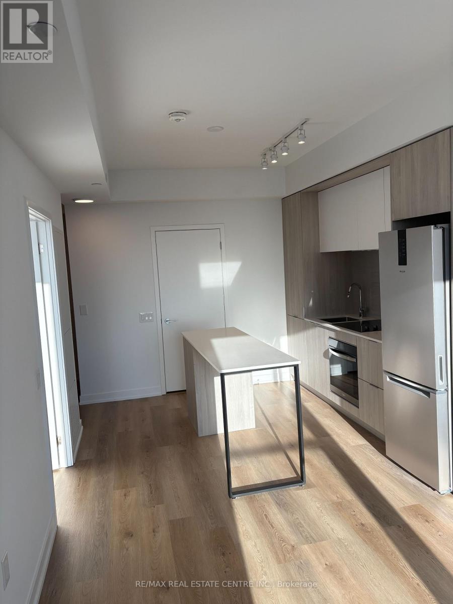 4209 - 395 Square One Drive, Mississauga (City Centre), Ontario  L5B 0P6 - Photo 8 - W12769604