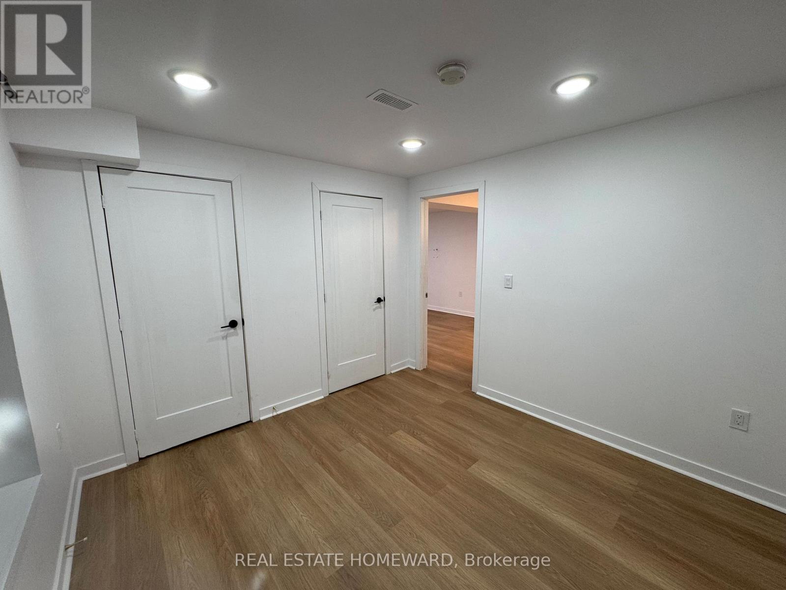 16 Carew Boulevard, Kawartha Lakes (Lindsay), Ontario  K9V 0J3 - Photo 11 - X12766824