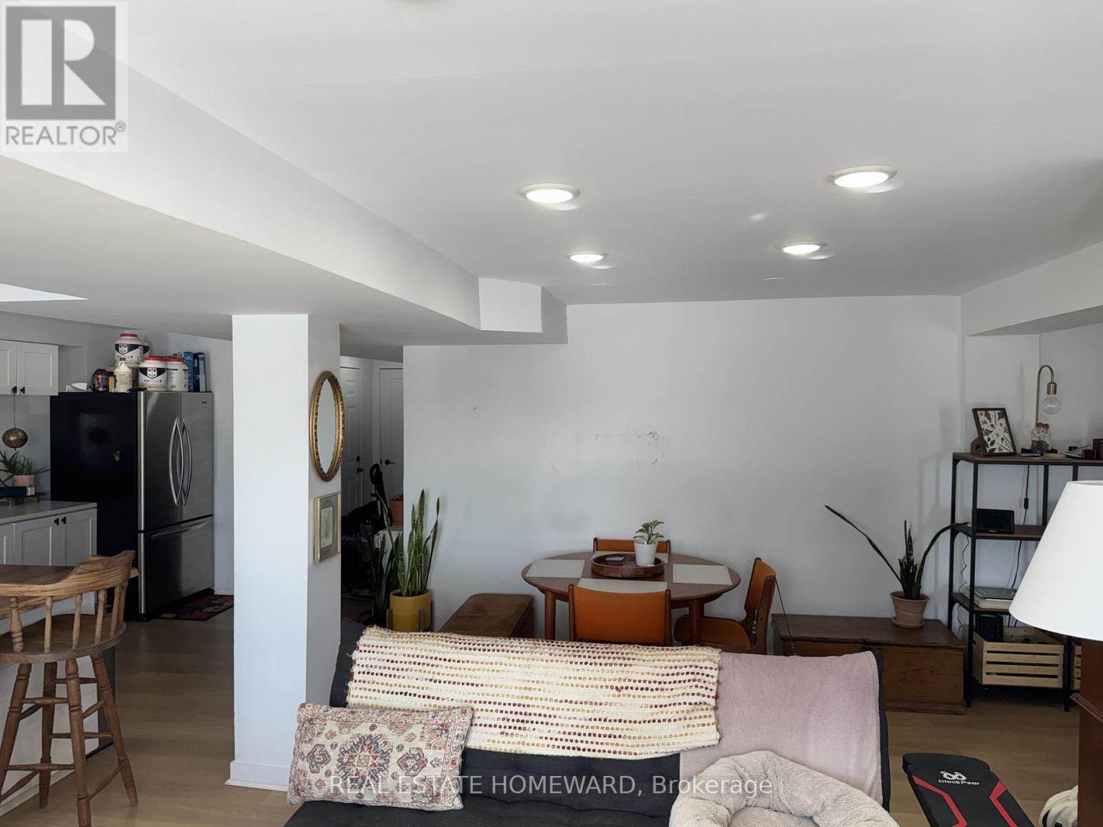 16 Carew Boulevard, Kawartha Lakes (Lindsay), Ontario  K9V 0J3 - Photo 15 - X12766824