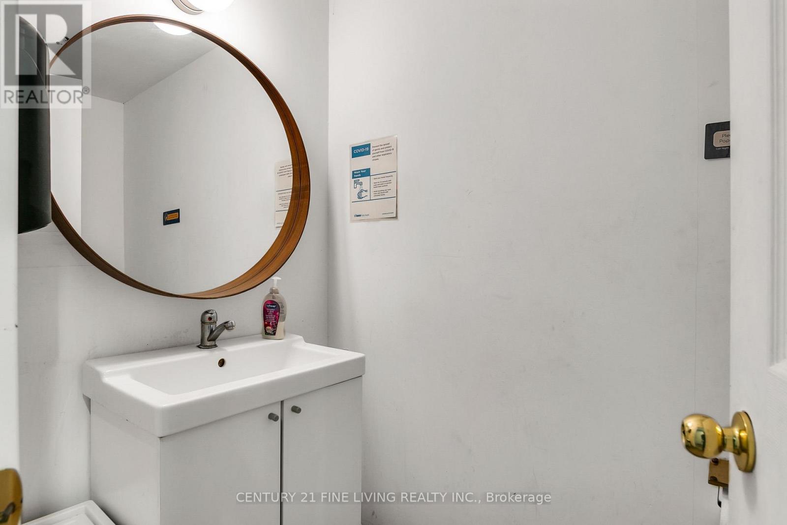 81 Huron Street, Toronto, Ontario  M5T 2A8 - Photo 16 - C12769622