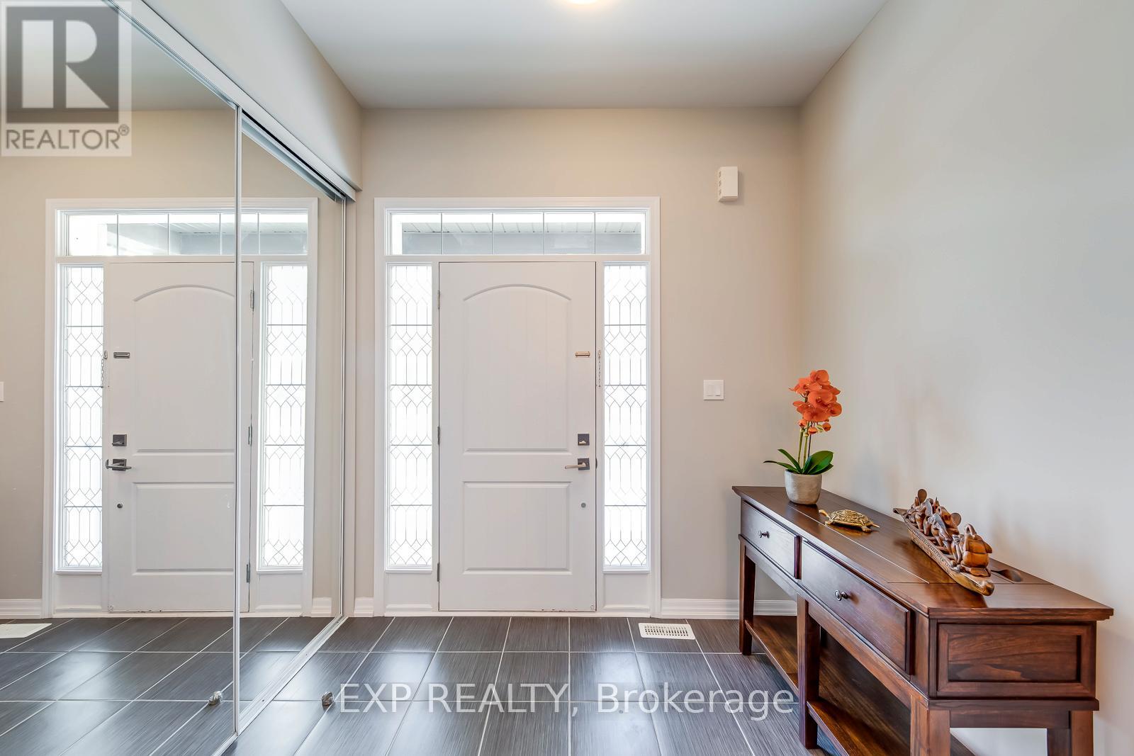 3302 Jacob Way, Oakville (Go Glenorchy), Ontario  L6M 5J9 - Photo 4 - W12769624