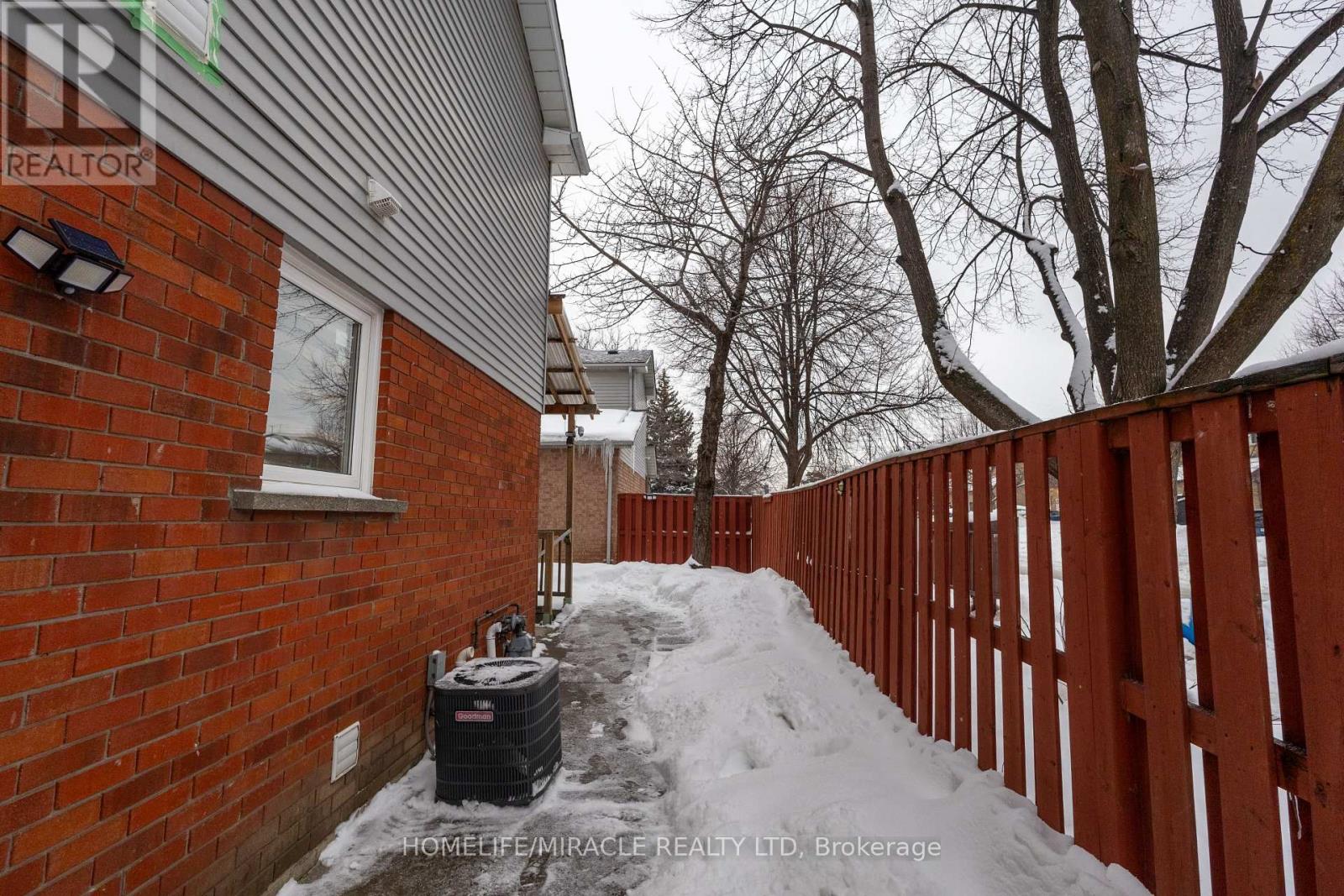 2 Santa Anita Court, Brampton, Ontario  L6Y 4P8 - Photo 37 - W12769286