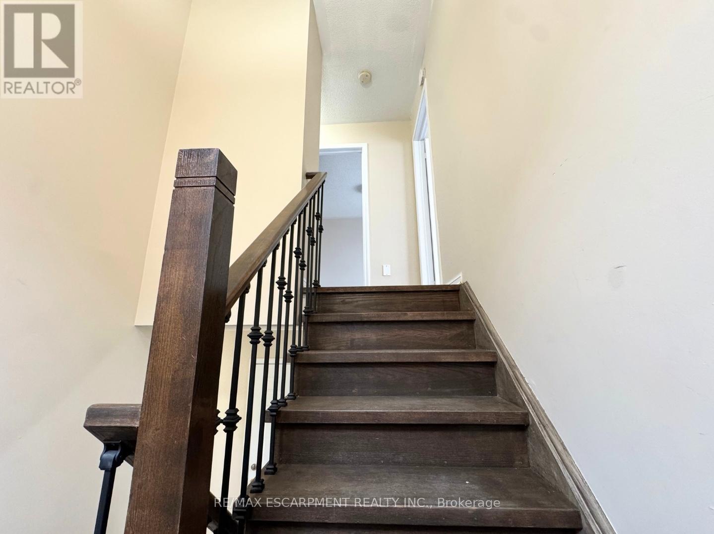 2218 Shadetree Avenue, Burlington, Ontario  L7L 6L4 - Photo 14 - W12760376